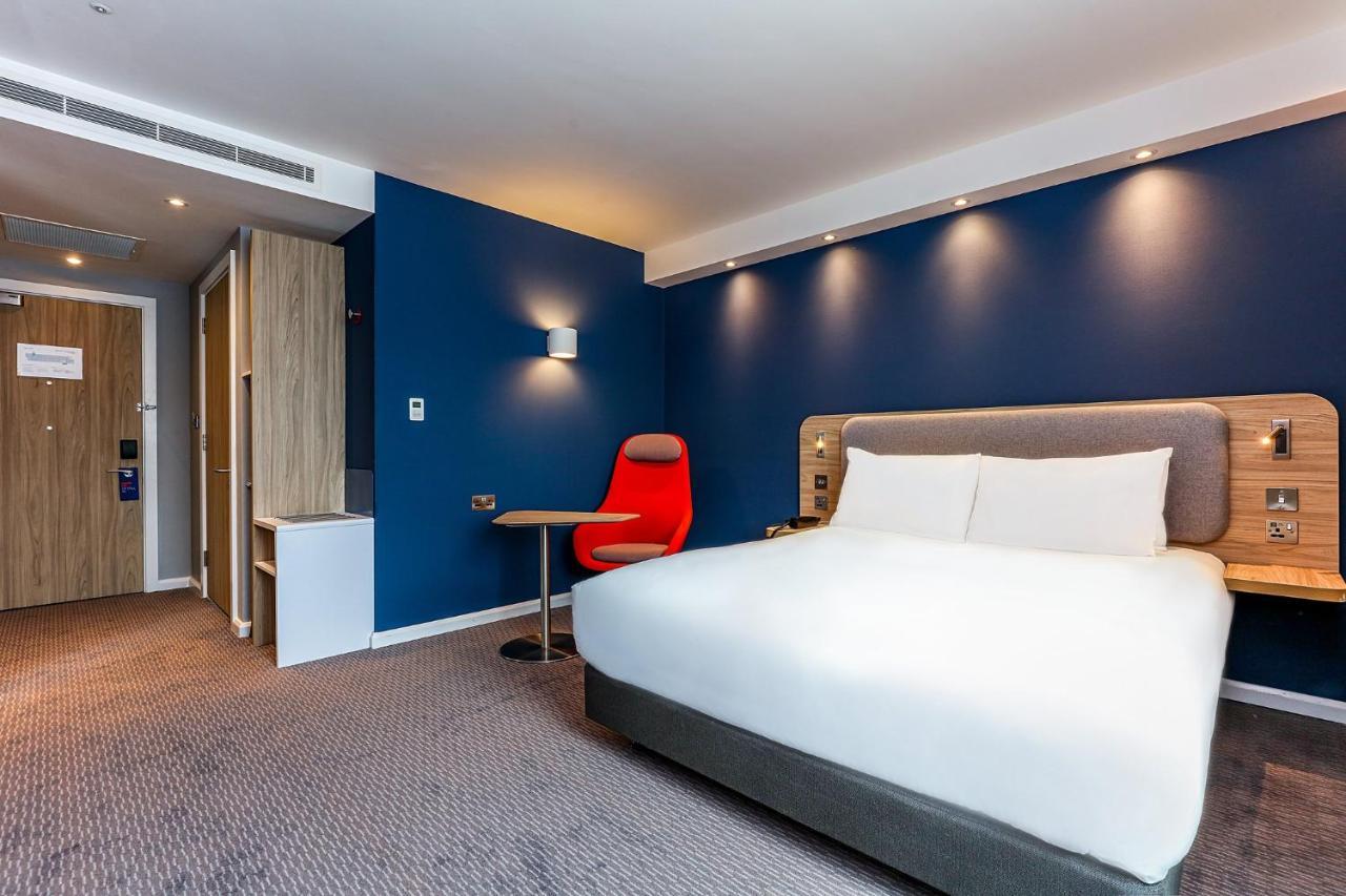 Holiday Inn Express & Suites - Basel - Allschwil By Ihg Exterior foto
