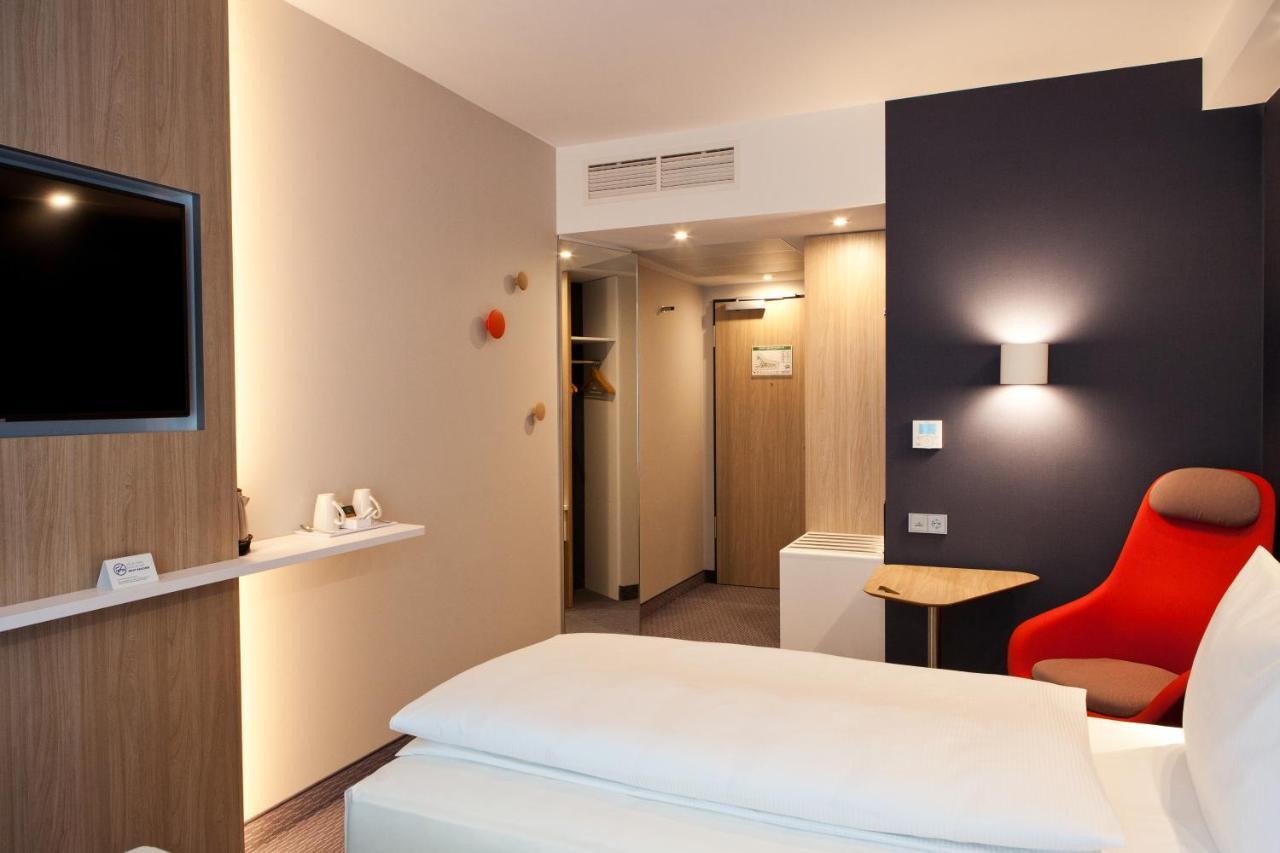Holiday Inn Express & Suites - Basel - Allschwil By Ihg Exterior foto