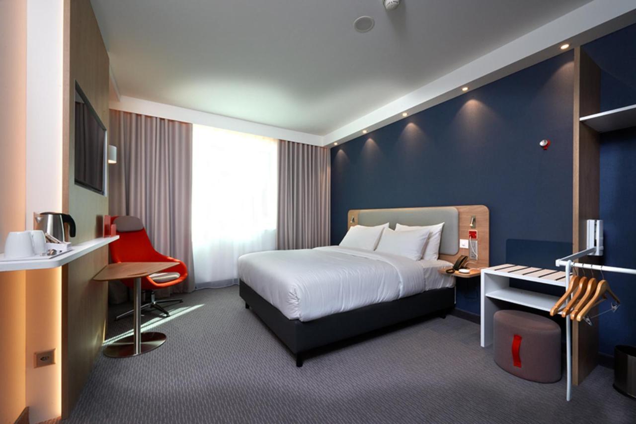 Holiday Inn Express & Suites - Basel - Allschwil By Ihg Exterior foto
